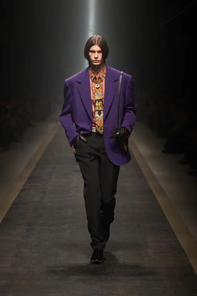 Look 27